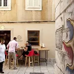 Grgur Ninski 4* Split