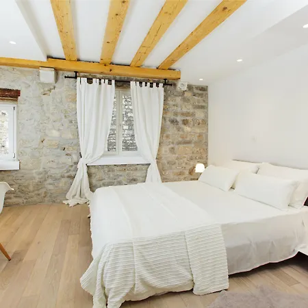Grgur Ninski Bed & Breakfast Split