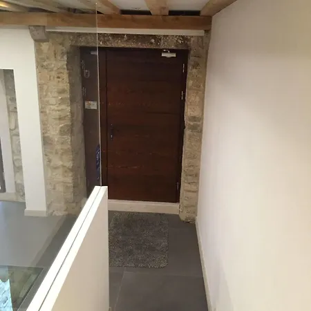 그레고리 닌스키 룸즈 B&B