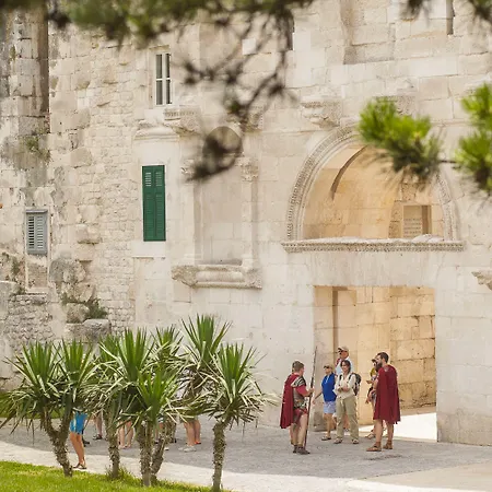 ベッド・アンド・ブレックファスト グレゴール ニンスキ ルームズ スプリト