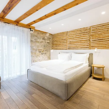 Grgur Ninski Bed & Breakfast 4*
