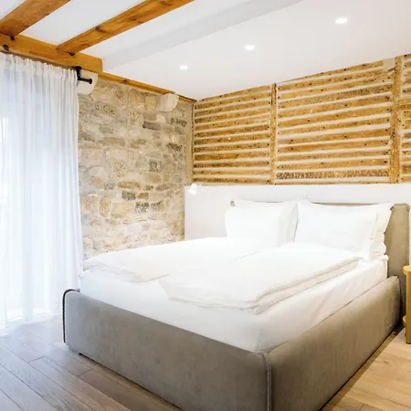 Grgur Ninski 4*