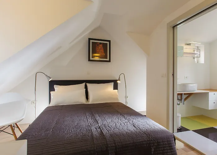 グレゴール ニンスキ ルームズ 4*