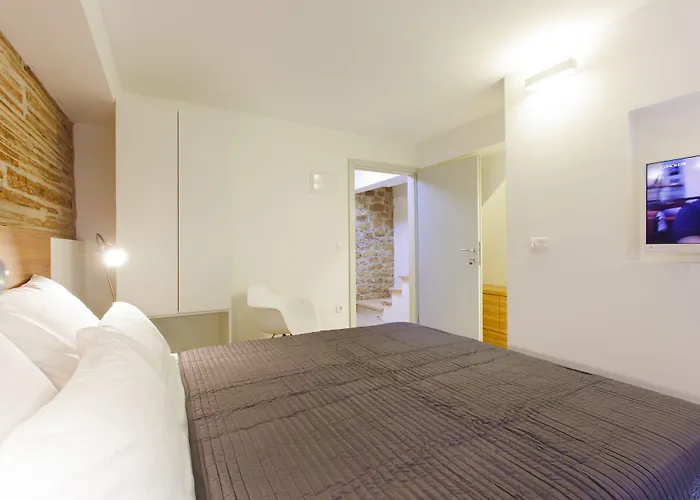 Grgur Ninski Bed & Breakfast 4*