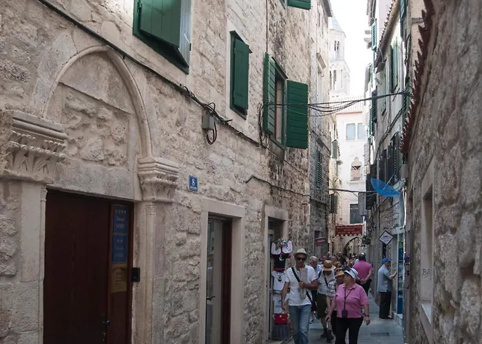 グレゴール ニンスキ ルームズ ベッド・アンド・ブレックファスト スプリト